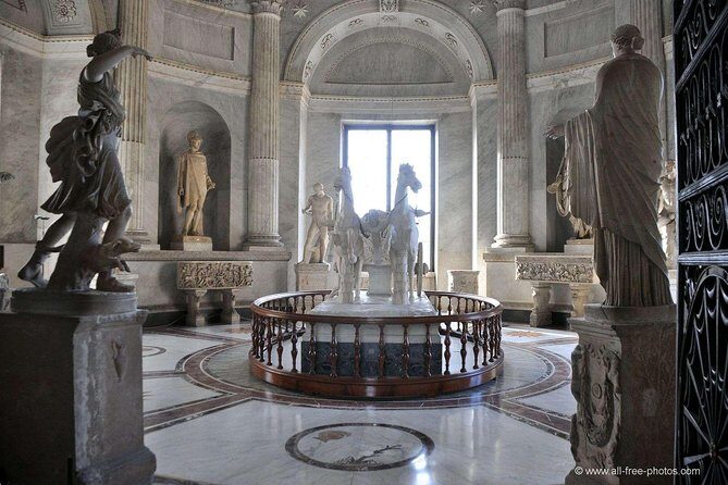 Private Tour Vatican Museums Sistine Chapel & St Peter's Basilica - Crowd handling, pacing, and guide quality (the real difference)