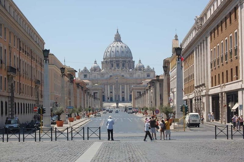 Rome: Vatican Museums, Sistine Chapel, and St. Peter's Tour - Vatican Museums: The Guide Turns Rooms Into Stories
