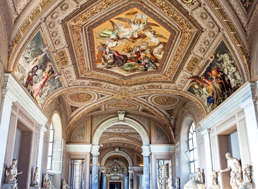 Rome: Vatican Museums & Sistine Chapel Skip-the-Line Ticket - Courtyards and the Carriage Pavilion: Familiar History in Physical Form