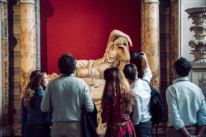 Skip the line Vatican & Sistine Chapel Tour - Vatican Museums: Statues, Maps, Raphael Rooms, and What a Guide Saves You
