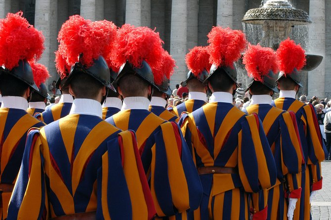 Exclusive Vatican Museum Sistine Chapel Skip-the-Line Group Tour - The art historian factor: pacing, facts, and questions that stick